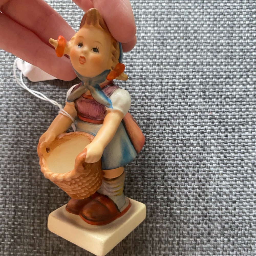 HUMMEL FIGURINE BY W. GOEBEL